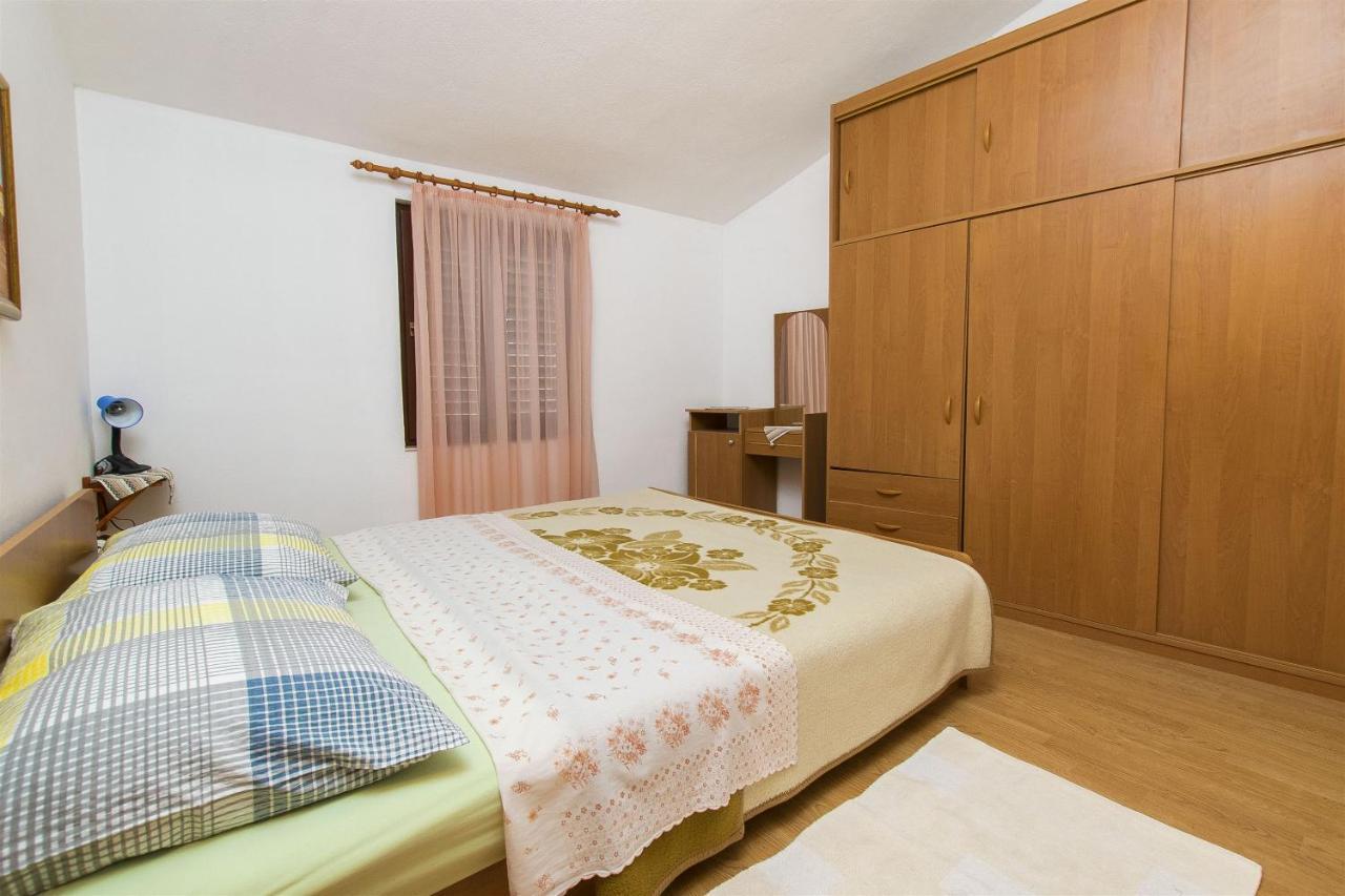 Apartments Pavlina Starigrad Paklenica Exterior photo